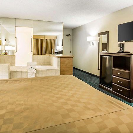 California Inn And Suites Бейкерсфилд Экстерьер фото