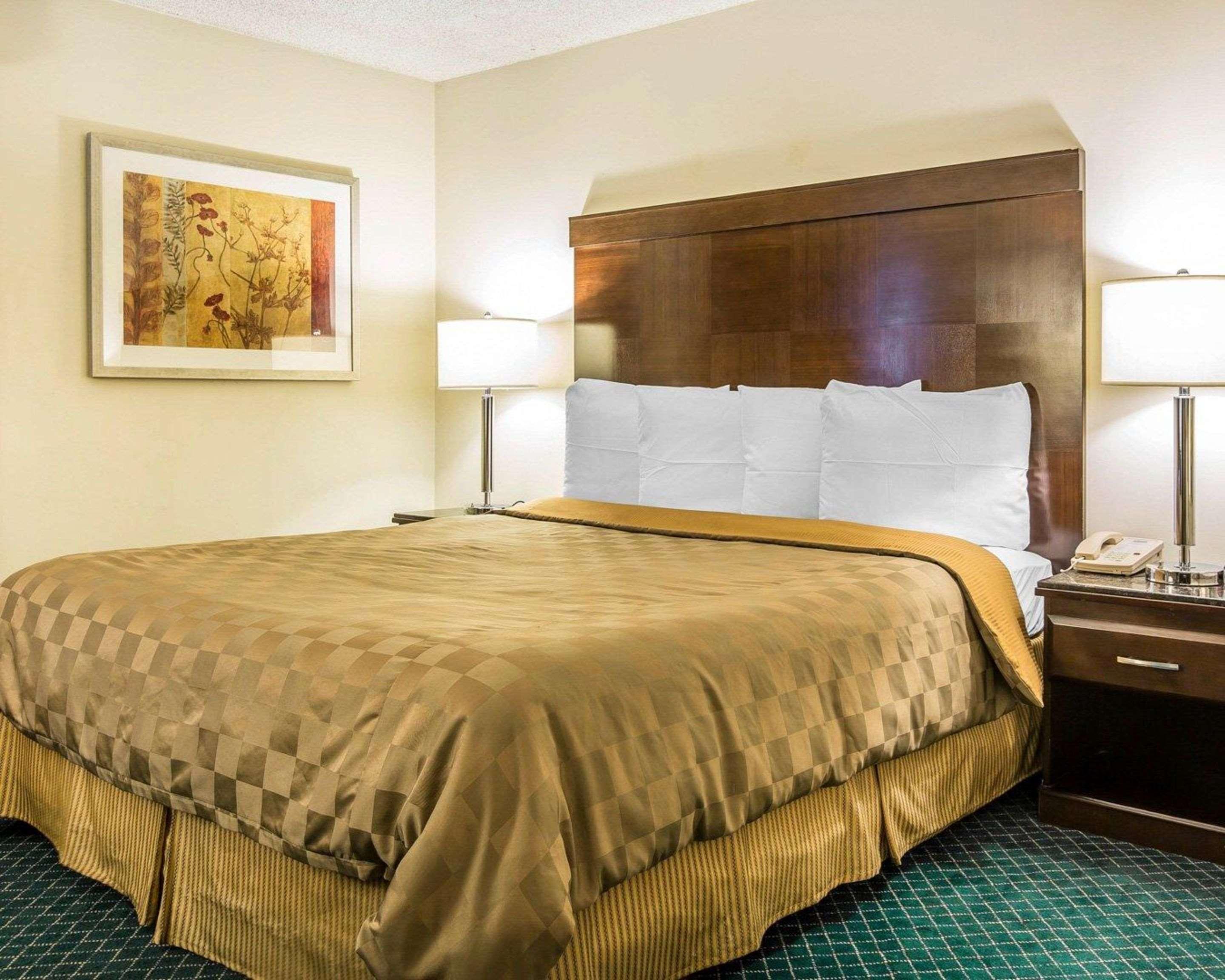 California Inn And Suites Бейкерсфилд Экстерьер фото