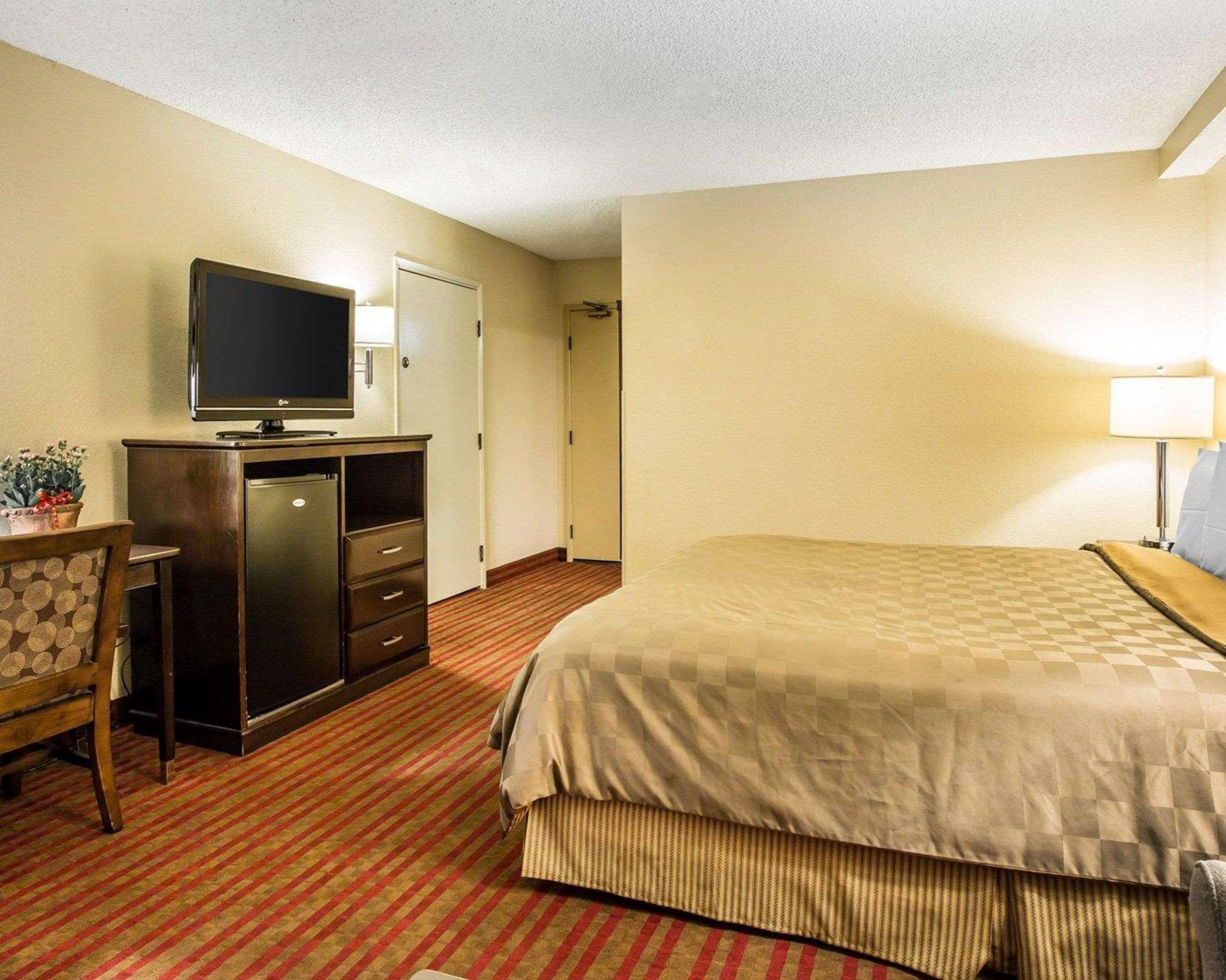 California Inn And Suites Бейкерсфилд Экстерьер фото