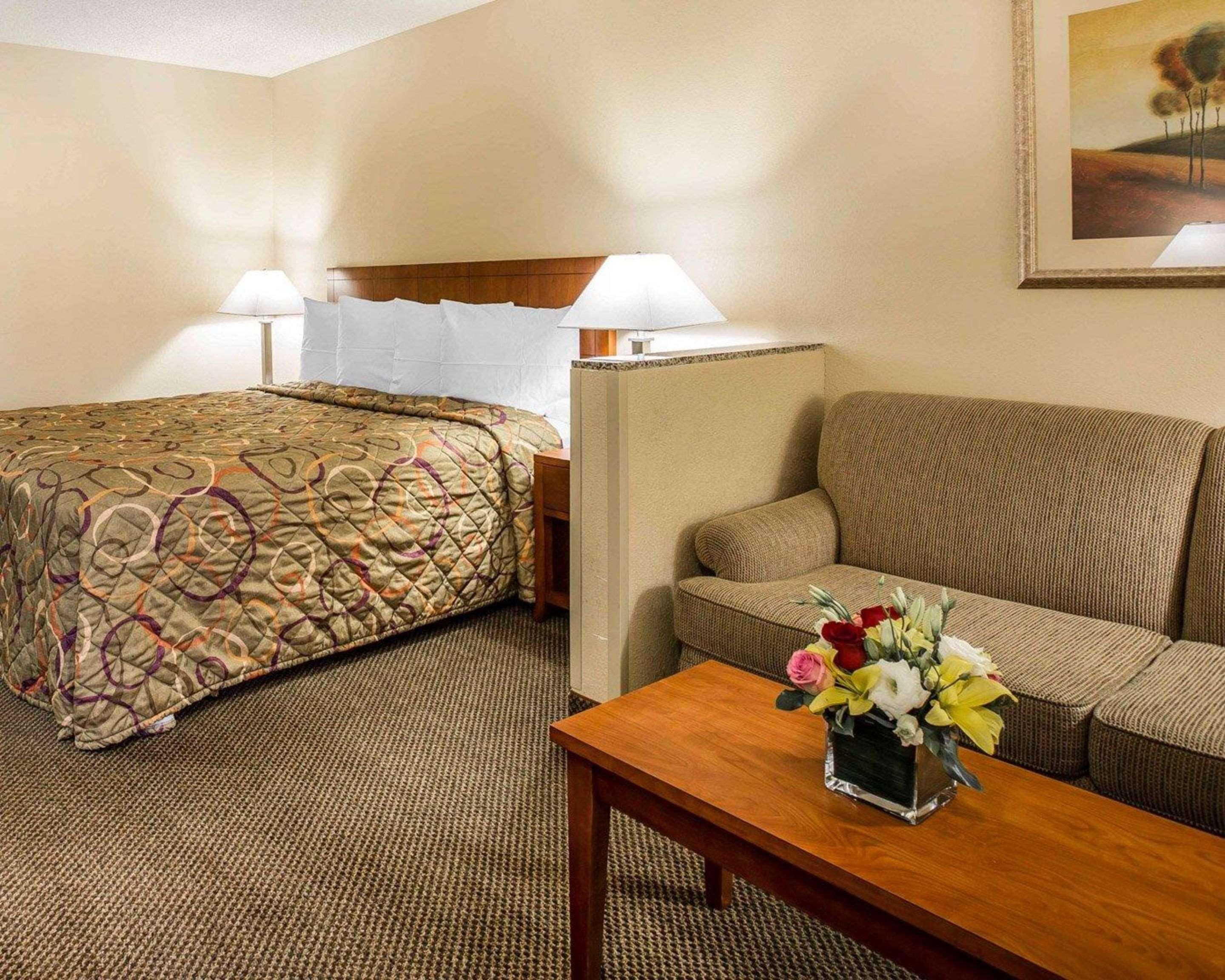 California Inn And Suites Бейкерсфилд Экстерьер фото