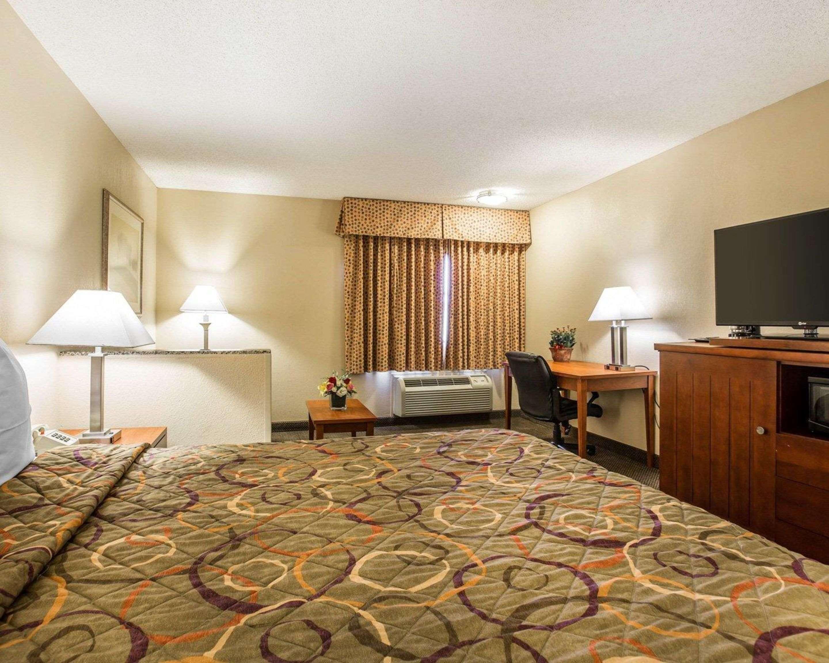California Inn And Suites Бейкерсфилд Экстерьер фото