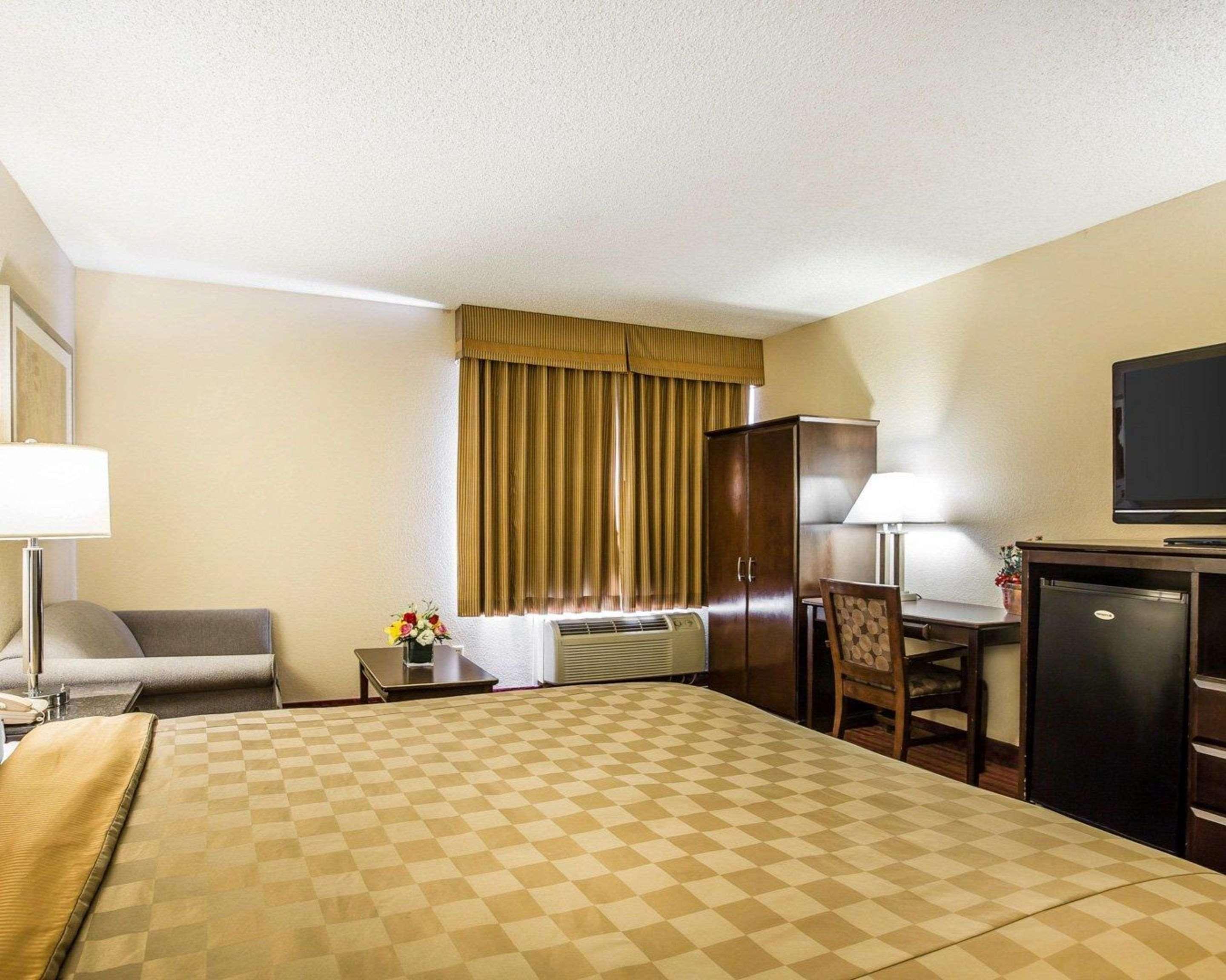 California Inn And Suites Бейкерсфилд Экстерьер фото